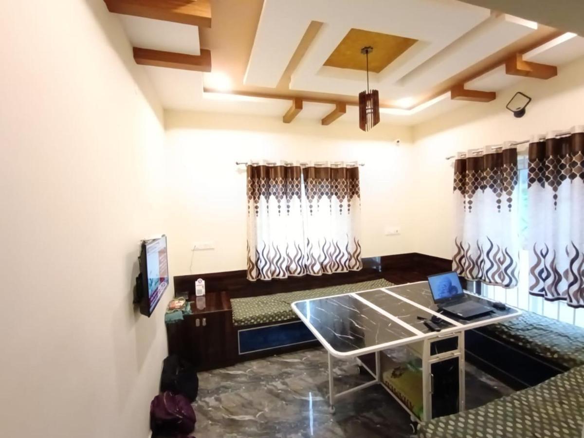 Rose Garden Enclave For Families & Executives Bed & Breakfast Udagamandalam Exterior photo