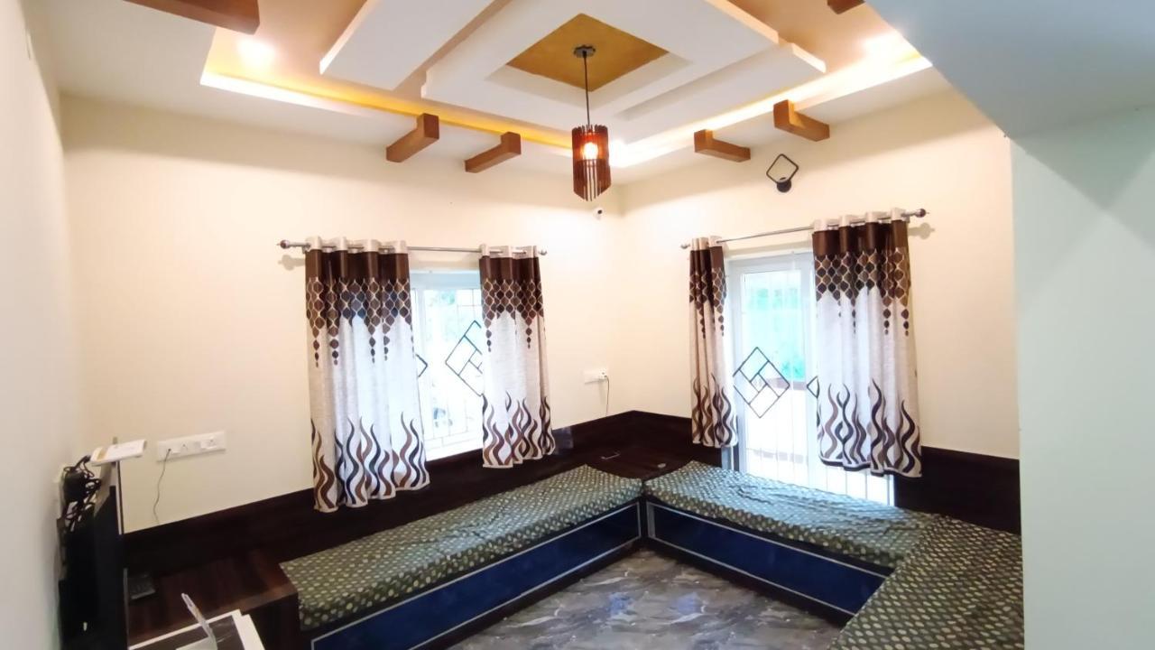 Rose Garden Enclave For Families & Executives Bed & Breakfast Udagamandalam Exterior photo