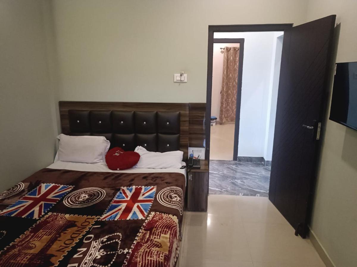 Rose Garden Enclave For Families & Executives Bed & Breakfast Udagamandalam Exterior photo