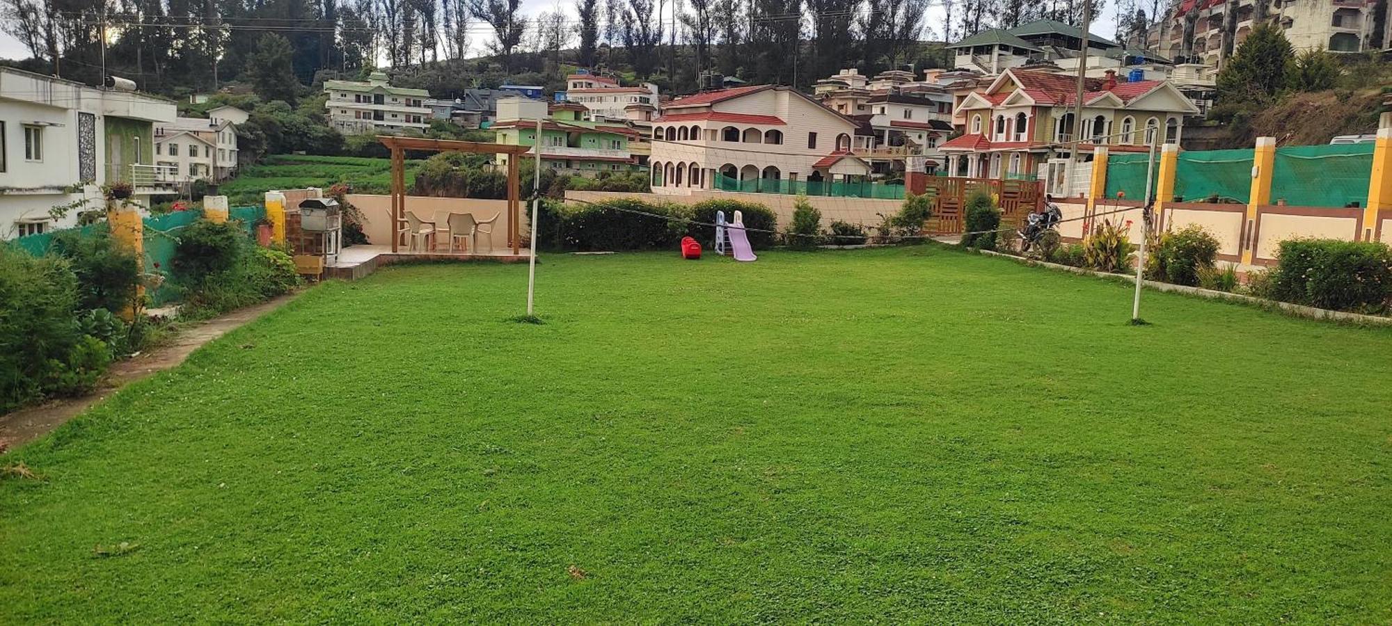 Rose Garden Enclave For Families & Executives Bed & Breakfast Udagamandalam Exterior photo