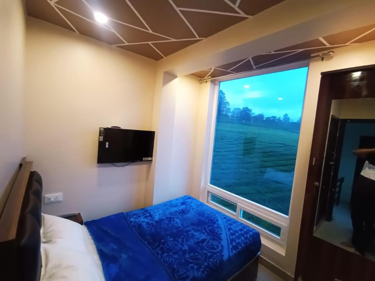 Rose Garden Enclave For Families & Executives Bed & Breakfast Udagamandalam Exterior photo