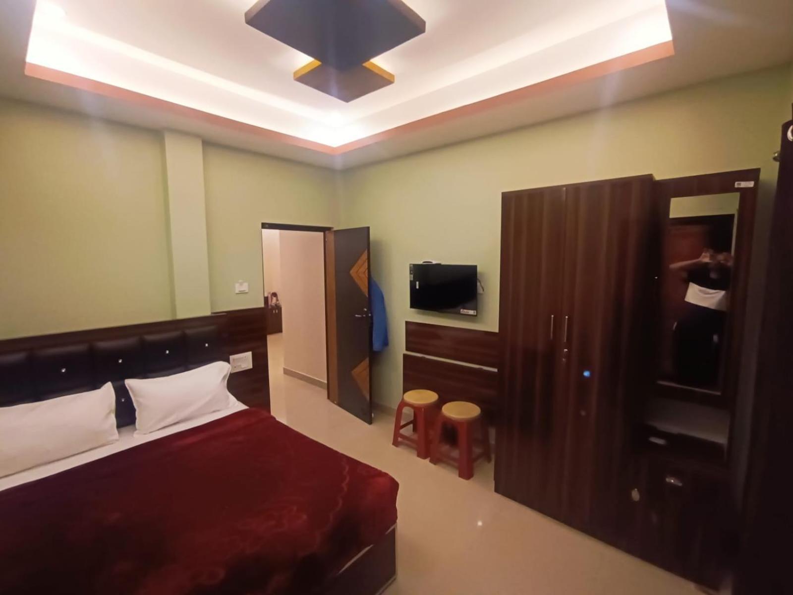Rose Garden Enclave For Families & Executives Bed & Breakfast Udagamandalam Exterior photo
